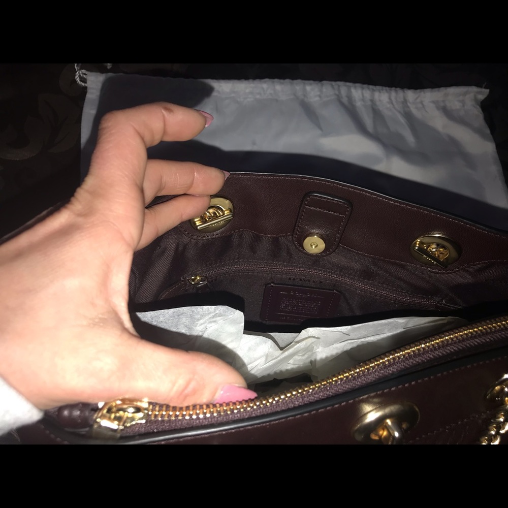 Coach Turnlock Edie Shoulder Bag With Quilting - Picture 7 of 8